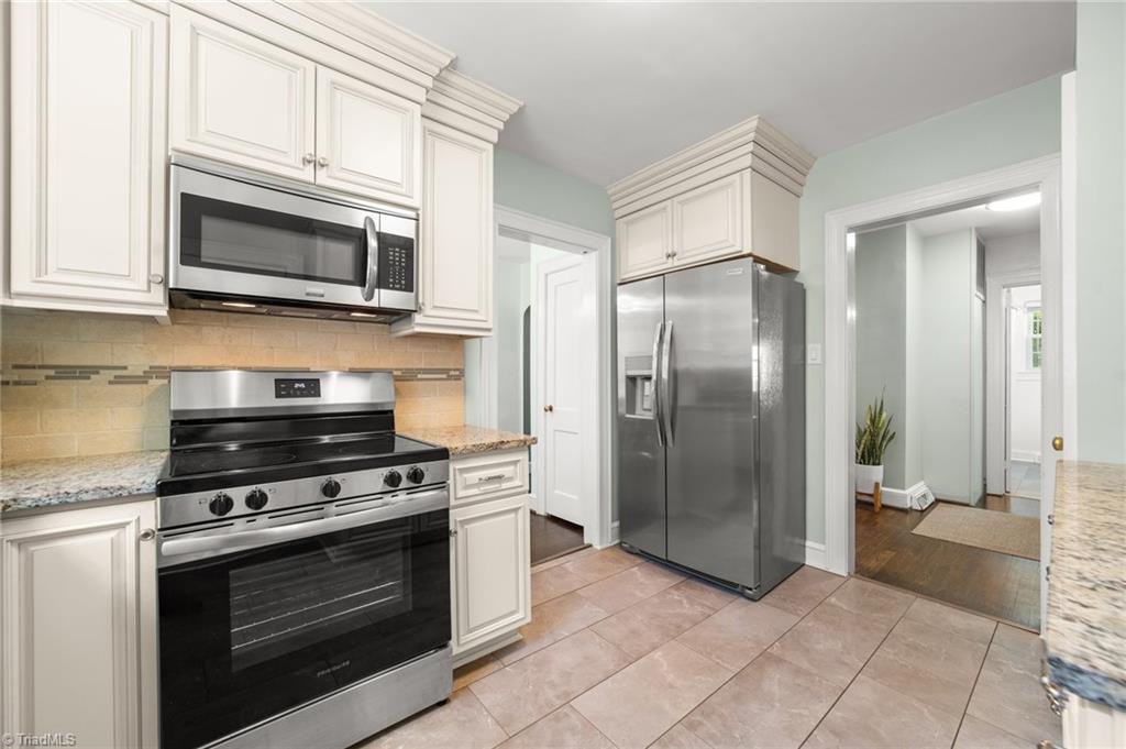 2507 Sherwood Street, Greensboro, North Carolina image 16