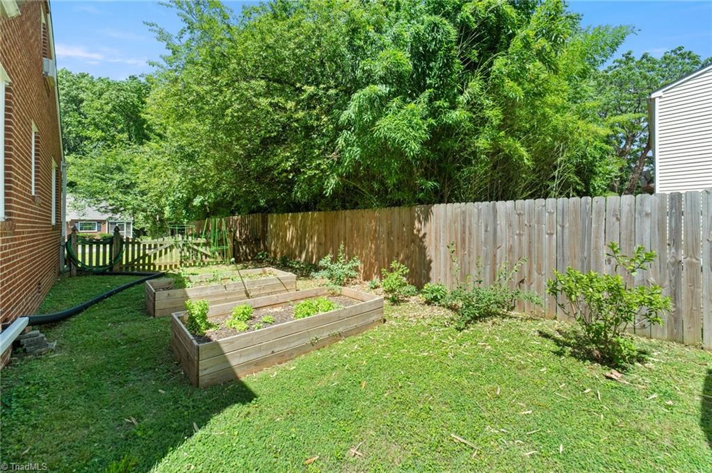2507 Sherwood Street, Greensboro, North Carolina image 34
