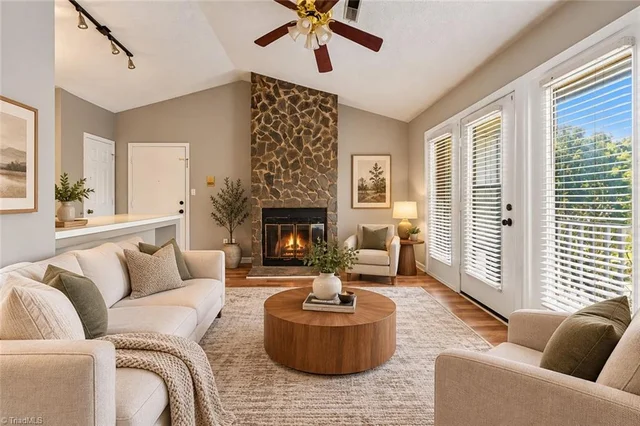 3117 Darden Road Unit L, photo 2 of 28