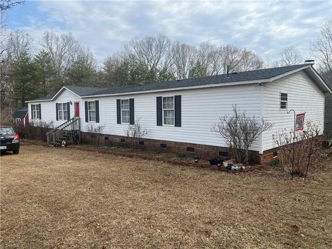 Mobile Home For Sale - 1024 Frans Road<br/> Westfield, NC 27053