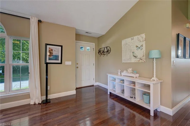 4790 Corinthian Way, photo 4 of 28