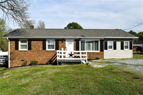 Homes For Sale - 4850 Hopewell Church Road<br/> Trinity, NC 27370