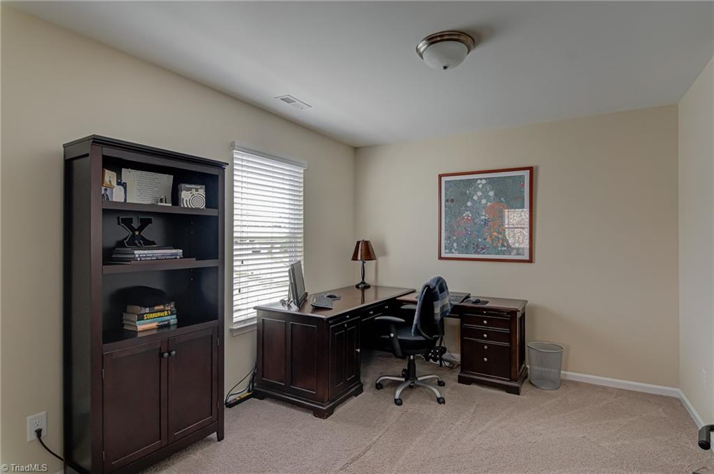 2681 Lamplight Circle, High Point, North Carolina image 35