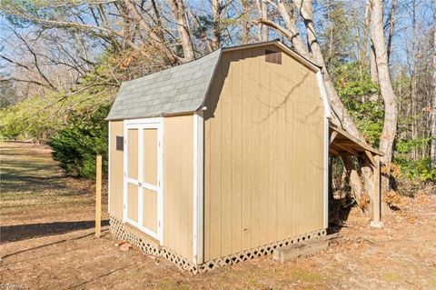 A home in Mount Airy