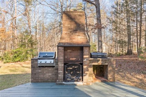 A home in Mount Airy