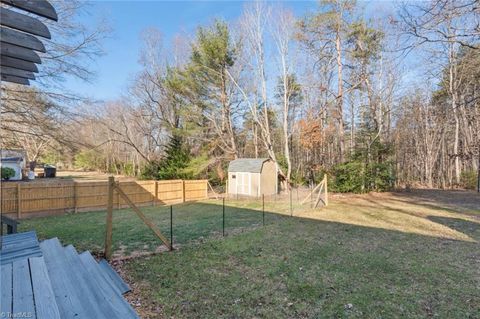 A home in Mount Airy