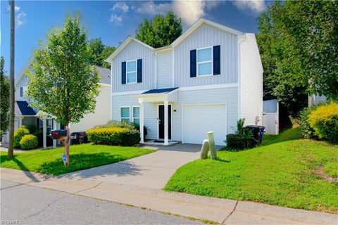 Homes For Sale - 1745 Sandersted Village Circle<br/> Winston-Salem, NC 27103