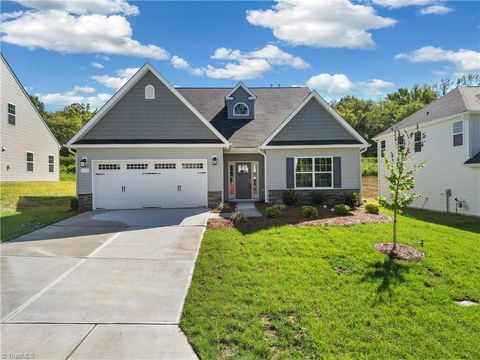 Homes For Sale - 4094 Stallion Street #LOT 75<br/> High Point, NC 27265