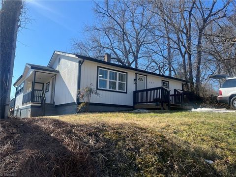 A home in Mount Airy