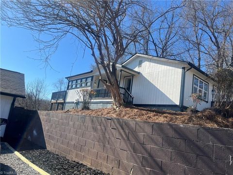 A home in Mount Airy