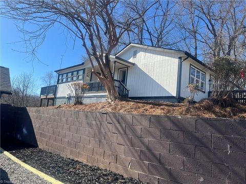 A home in Mount Airy