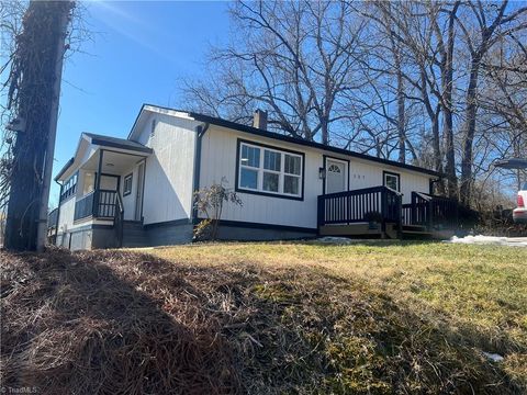 A home in Mount Airy