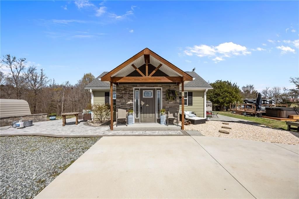 Photo of 4520 Union Ridge Road, Burlington, NC 27217 (MLS # 1213448)