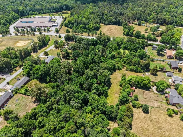 4805 Harvey Road, photo 3 of 4