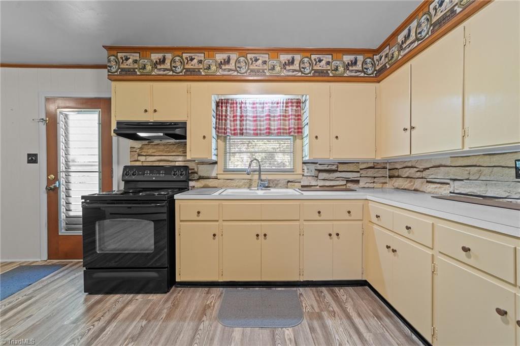 1306 Prescott Place, High Point, North Carolina image 8