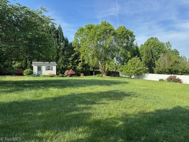 Kernersville, North Carolina 27284, United States, 3 Bedrooms Bedrooms, ,3 BathroomsBathrooms,Residential,Pending,15776