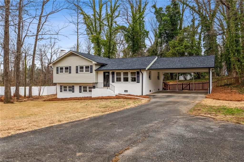 Photo of 1113 Rustic Road, Greensboro, NC 27410 (MLS # 1207795)