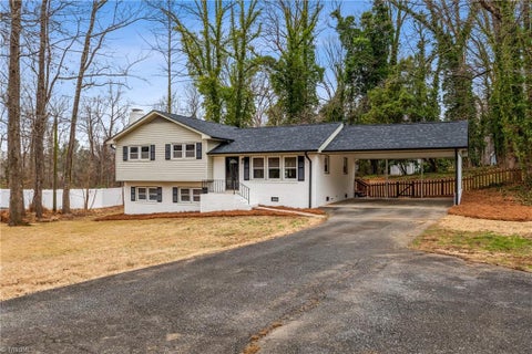 Homes For Sale - 1113 Rustic Road<br/> Greensboro, NC 27410