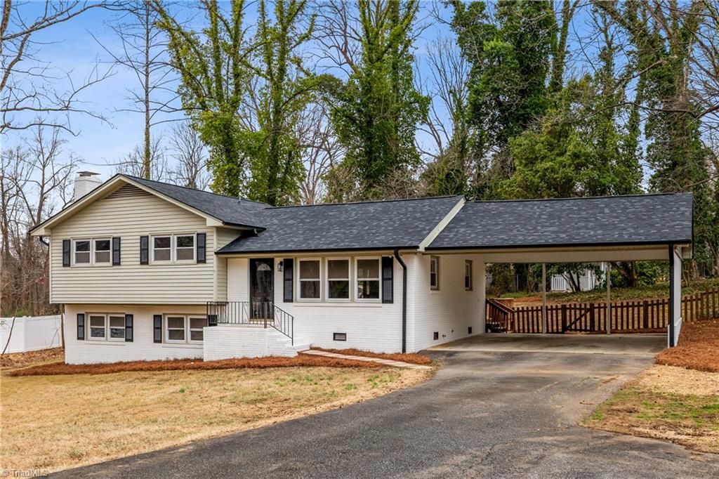 Photo of 1113 Rustic Road, Greensboro, NC 27410 (MLS # 1207795)