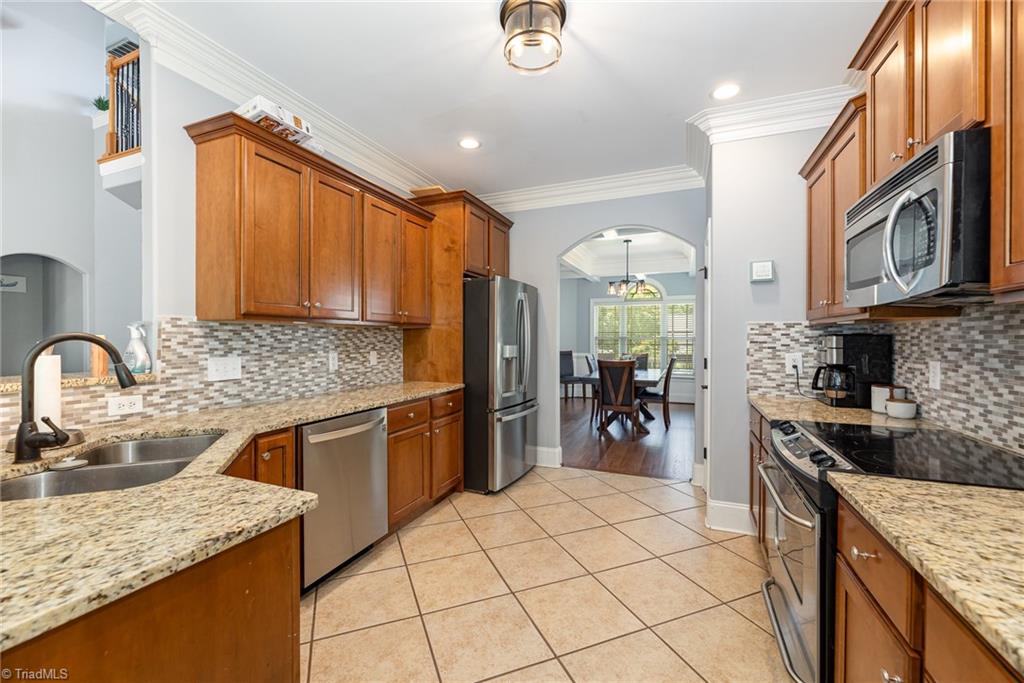 5104 Ivy Trace Court, Clemmons, North Carolina image 6
