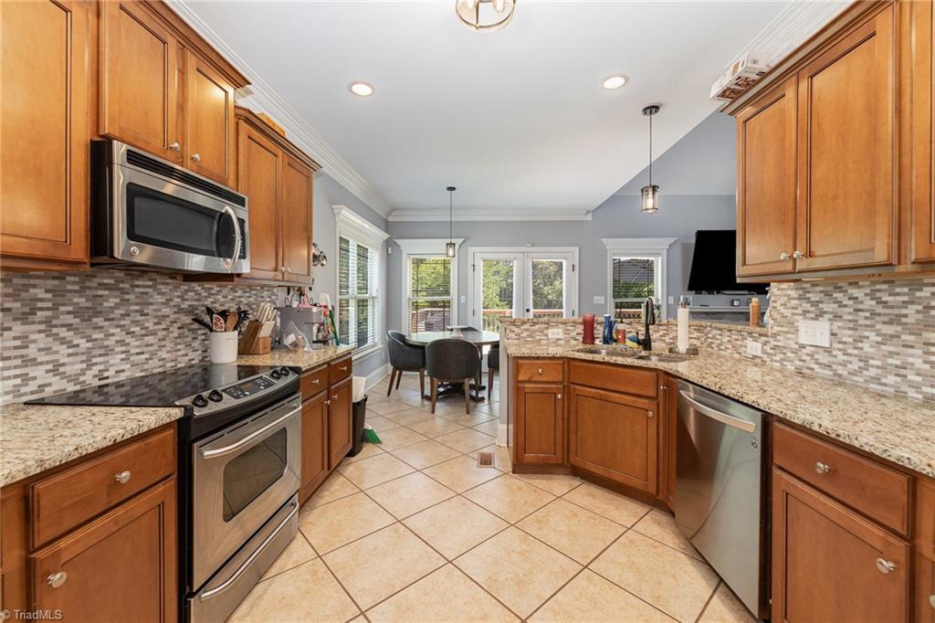5104 Ivy Trace Court, Clemmons, North Carolina image 7