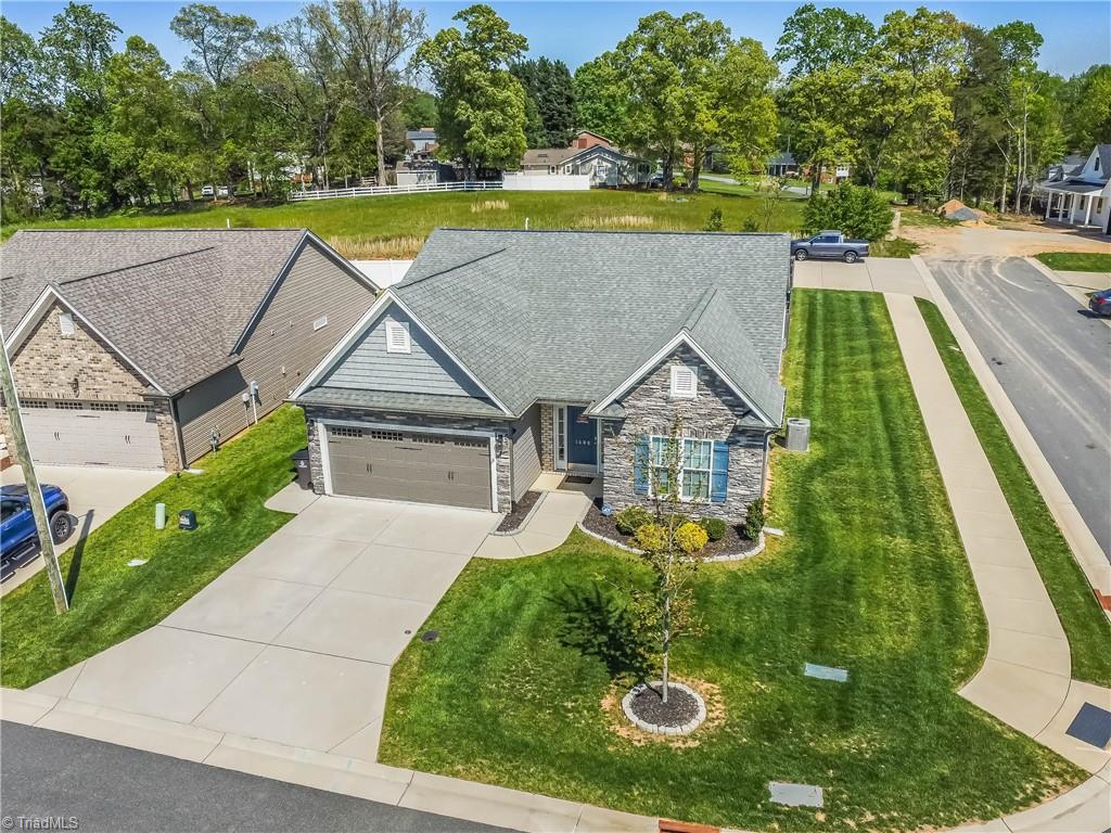 1506 Land Grove Drive, Kernersville, North Carolina image 4