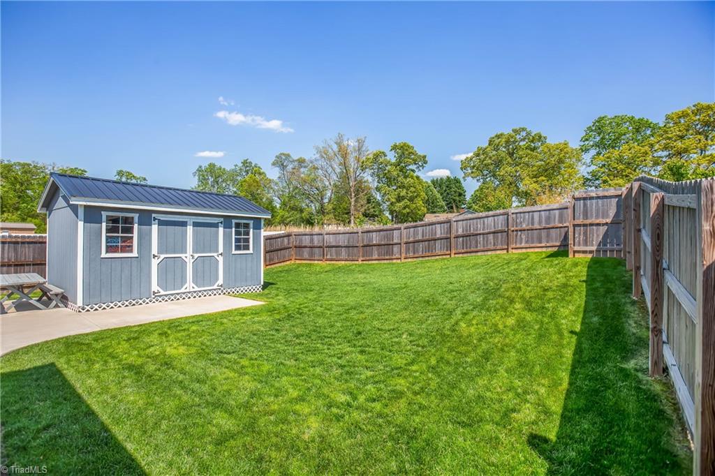 1506 Land Grove Drive, Kernersville, North Carolina image 35