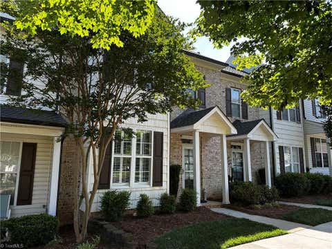 Townhouse For Sale - 11 Abelia Court<br/> Greensboro, NC 27455