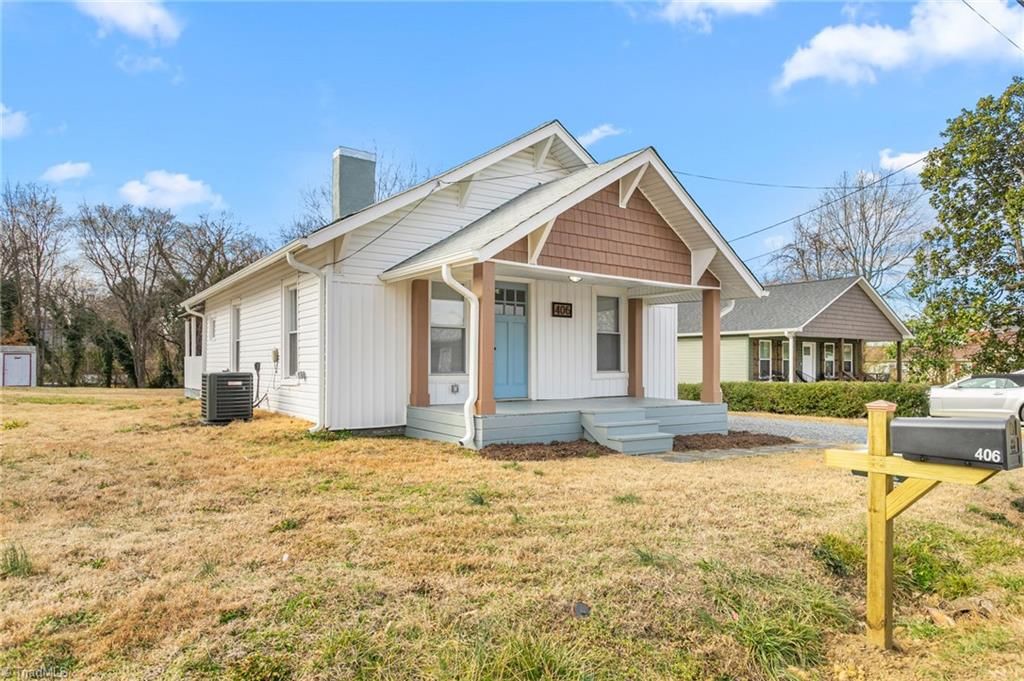 Photo of 406 Sullivan Street, Thomasville, NC 27360 (MLS # 1207129)