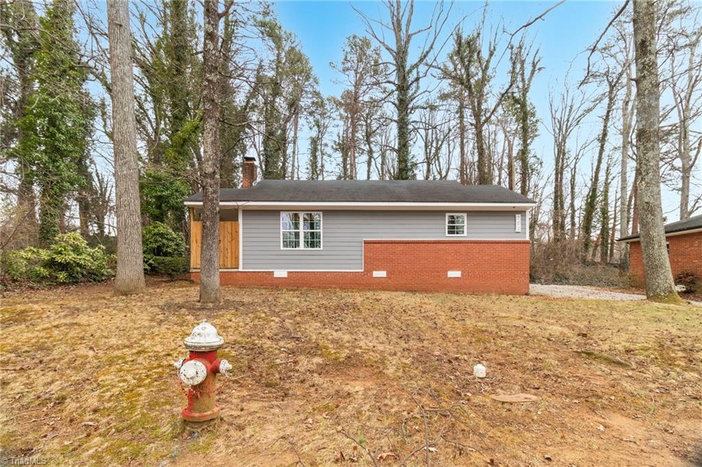 702 E Farriss Avenue