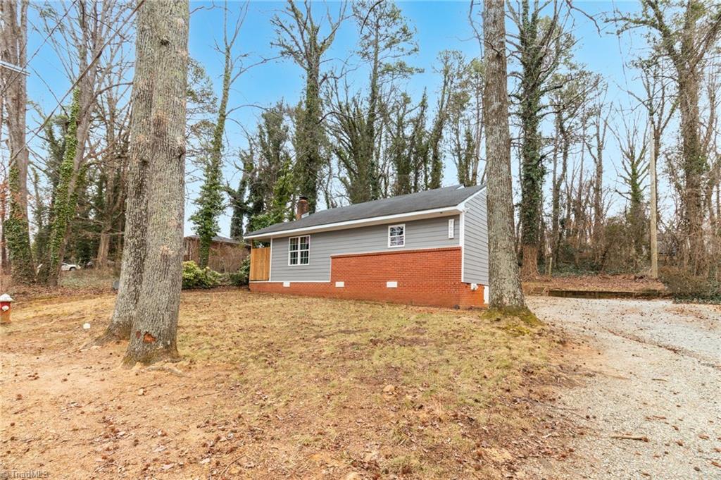 702 E Farriss Avenue