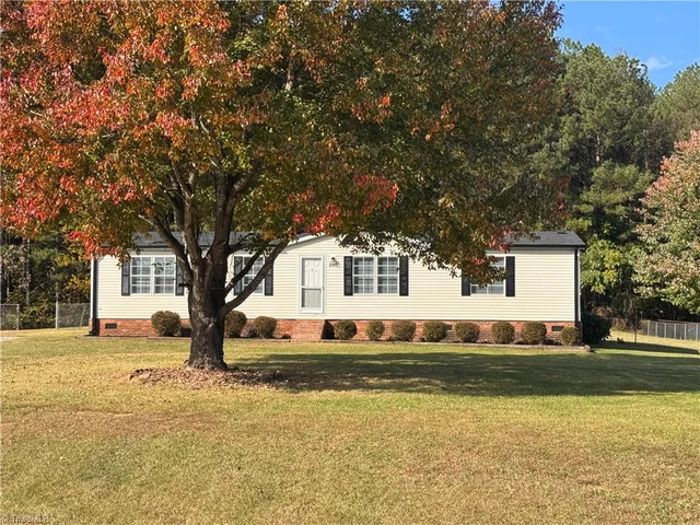 280 John T Farabee Lane, photo 4 of 50