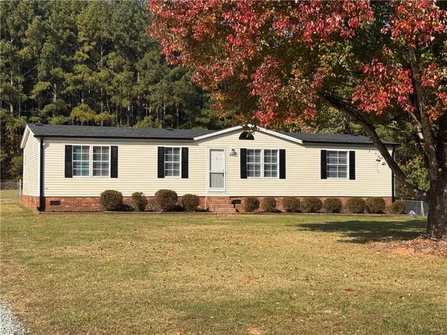 280 John T Farabee Lane, photo 2 of 50