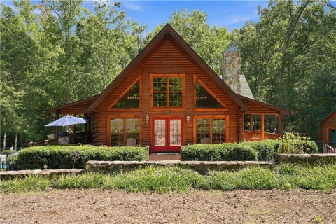 Homes For Sale - 528 Manchester Road<br/> Mount Gilead, NC 27306