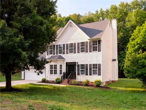Homes For Sale - 3806 Northumberland Drive<br/> Greensboro, NC 27406