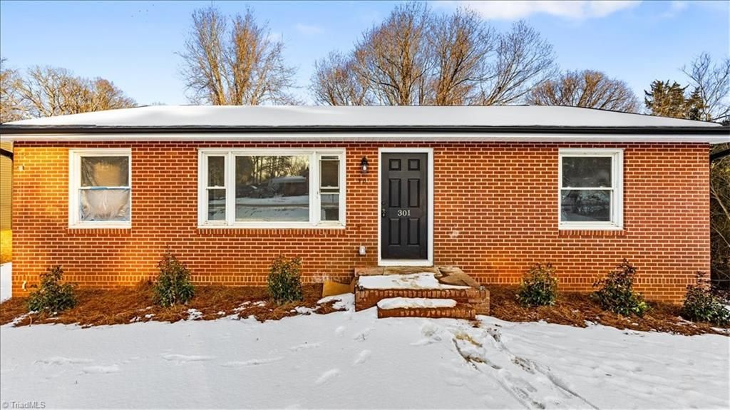 Photo of 301 Lindbergh Street, Winston-Salem, NC 27104 (MLS # 1207976)