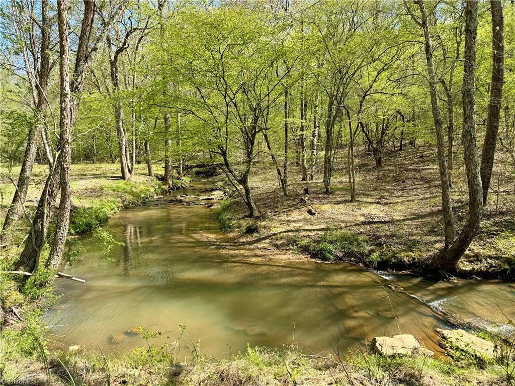 2 Thomas Farm Road, King, North Carolina image 18