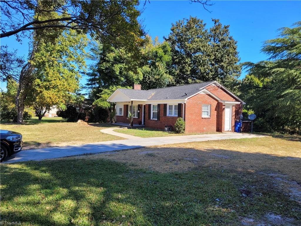Photo 5 of 28 of 1315 Salem Lake Road house