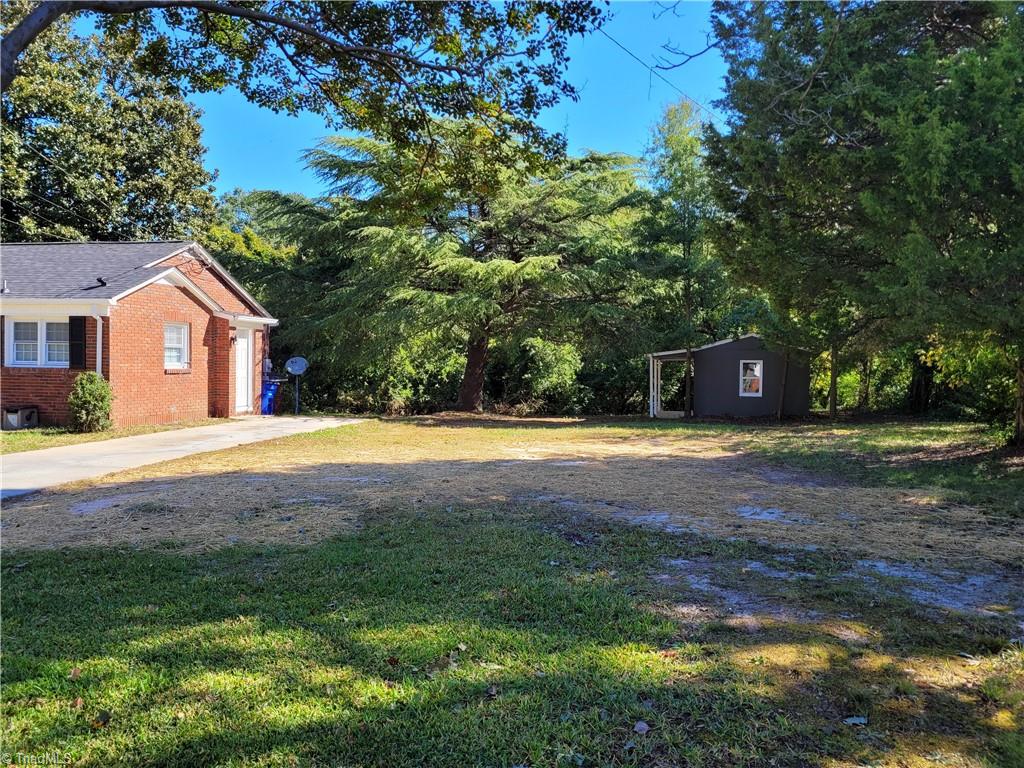 Photo 6 of 28 of 1315 Salem Lake Road house