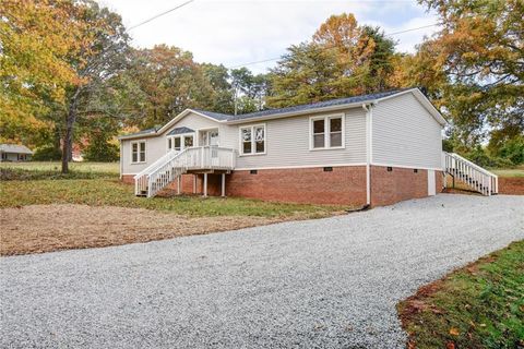 A home in Kernersville