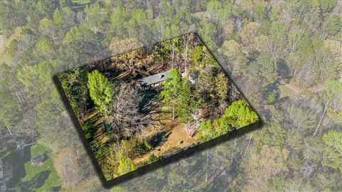 Homes For Sale - 4605 Laura Drive<br/> Climax, NC 27233