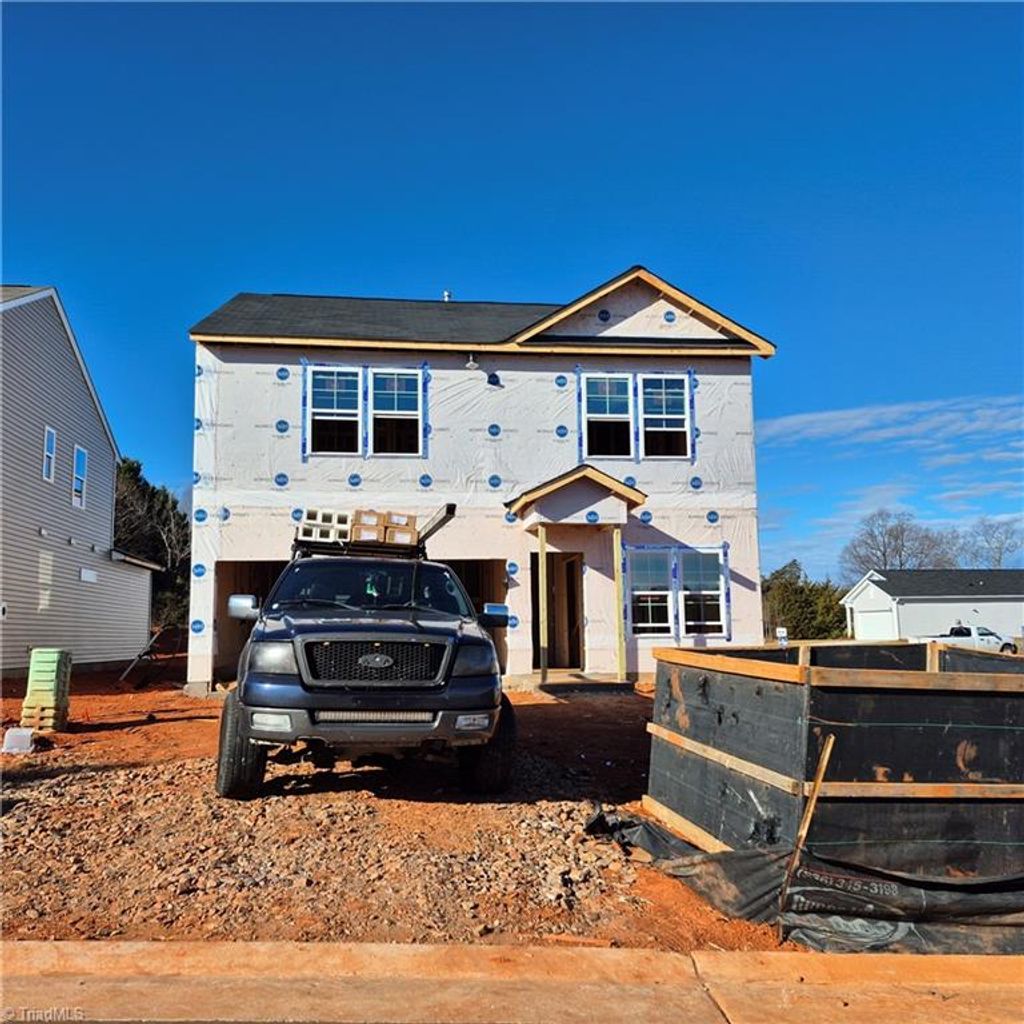 Photo of 5152 Fallmeade Road, Kernersville, NC 27284 (MLS # 1206826)