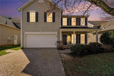 Homes For Sale - 3740 Cottesmore Drive<br/> High Point, NC 27265