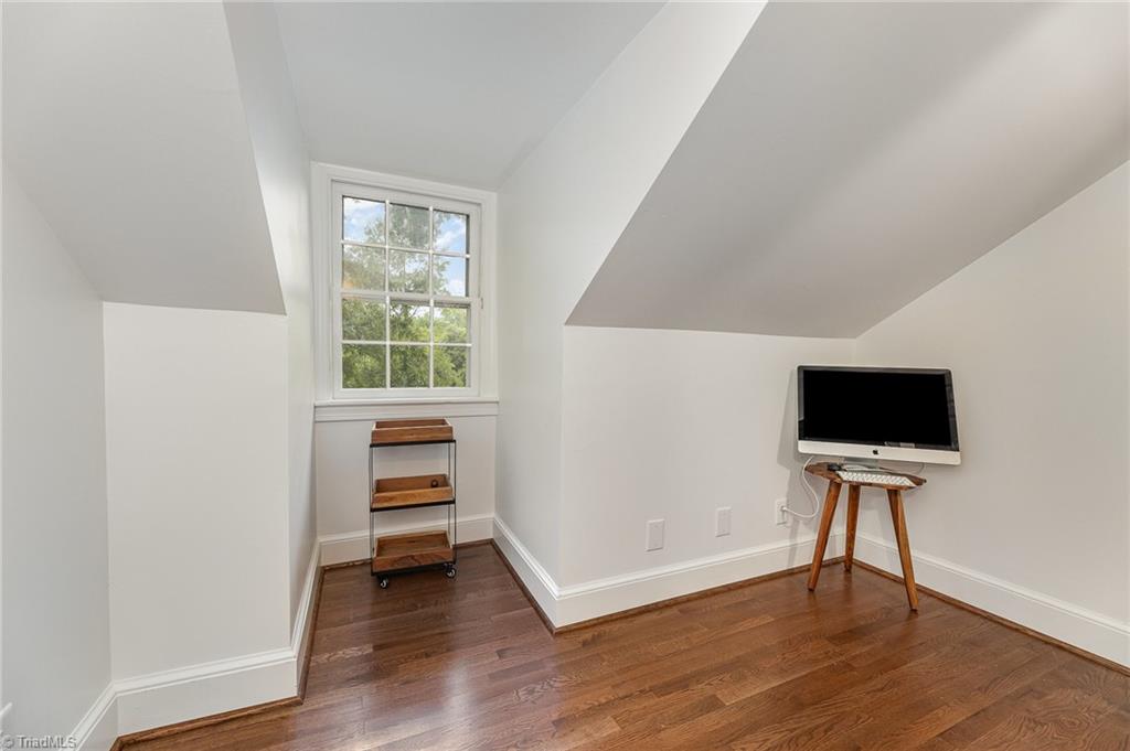 1309 Latham Road, Greensboro, North Carolina image 21