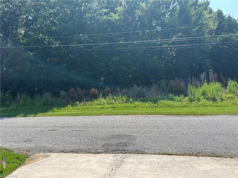 Vacant Land For Sale - 251 Bowers Road<br/> Davidson County, Thomasville, NC 27360