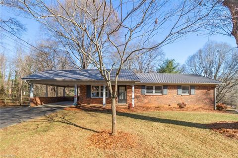 Homes For Sale - 2521 N Berry Street<br/> Germanton, NC 27019