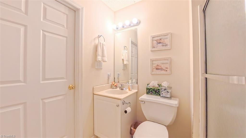 138 Wyndham Court, High Point, North Carolina image 26