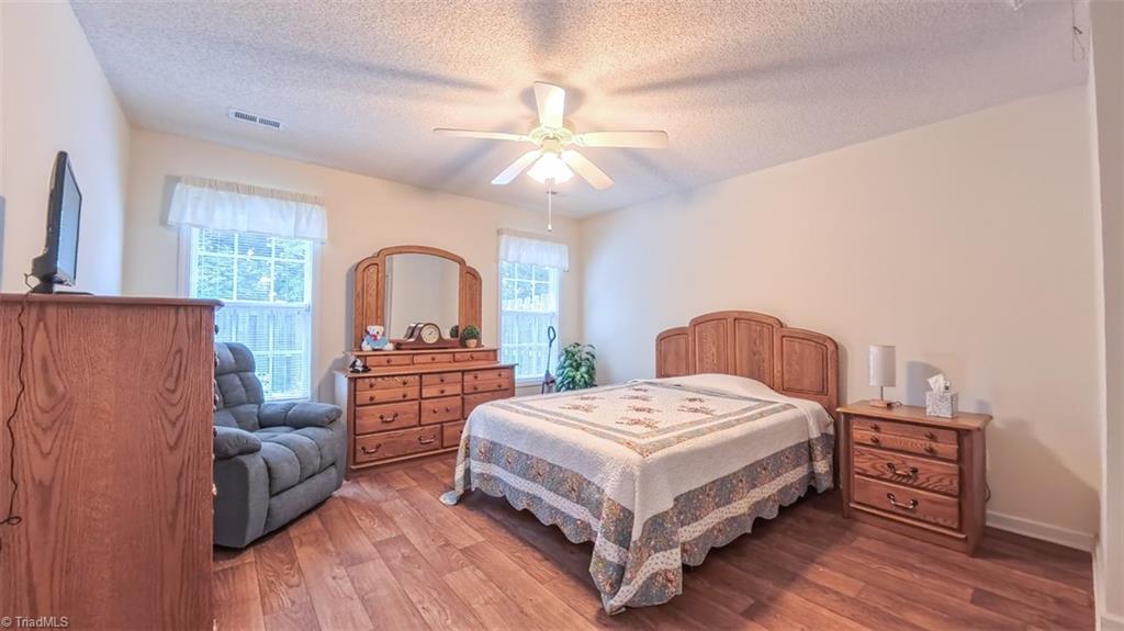 138 Wyndham Court, High Point, North Carolina image 13