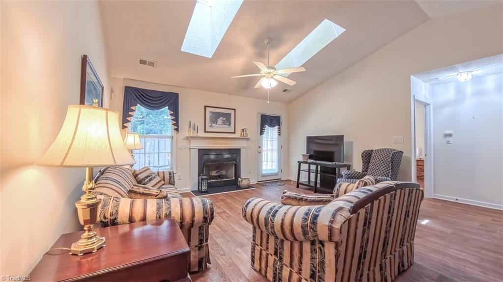 138 Wyndham Court, High Point, North Carolina image 4