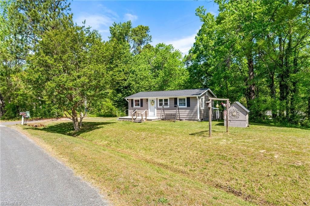 Photo of 521 Cynthia Road, Greensboro, NC 27406 (MLS # 1216616)